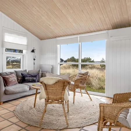 Enni - 350m From The Sea By Interhome